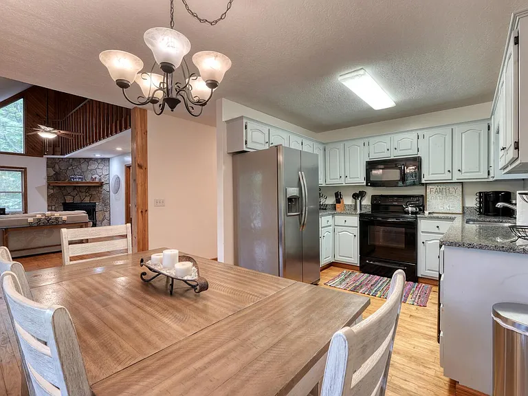 3739 Pat Colwell Rd — Photo 6