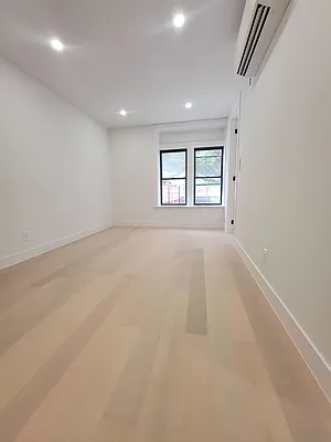 Rented by SERHANT. | media 6