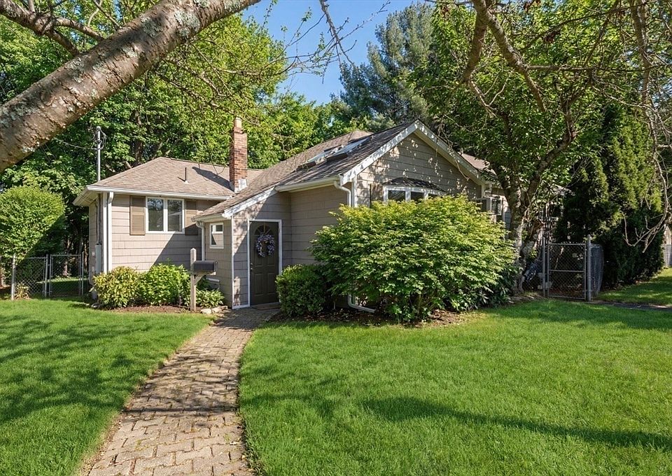 1st image of 35 Lincoln Ave