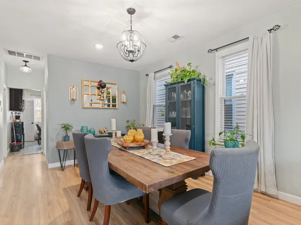 81 Humphrey Avenue image 8 of 37