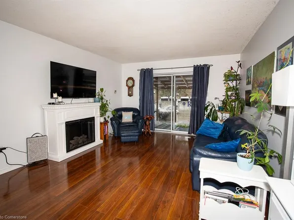 655 Albert St #O, Waterloo, ON N2L 3V5