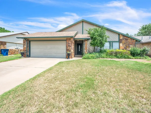 6807 S Quaker Ave, Tulsa, OK 74136