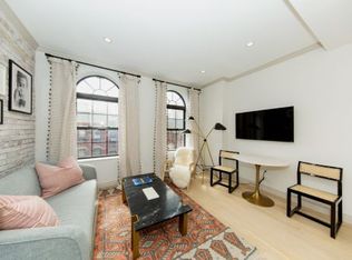 371 E 10th St #5C, New York, NY 10009