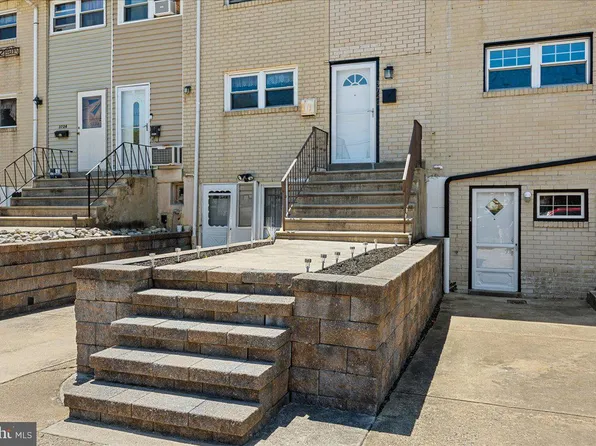 3720 Academy Rd, Philadelphia, PA 19154