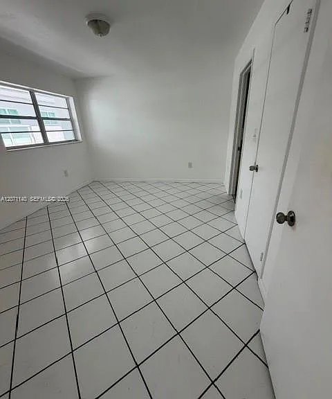 2001 Bay Dr #301 — Photo 4