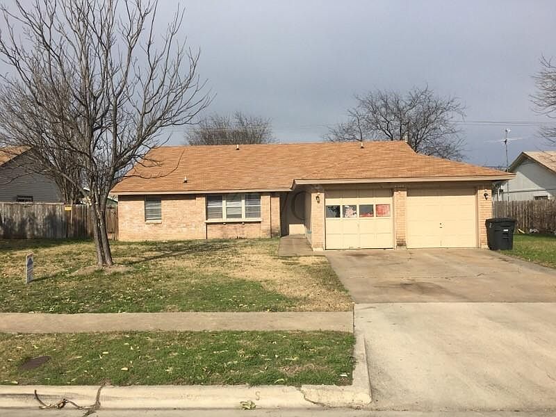 1st image of 2304 Shoemaker Dr #A