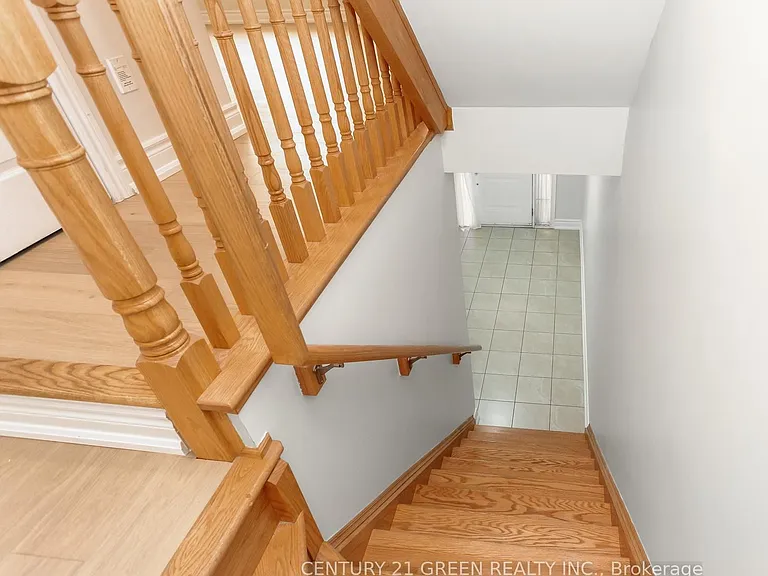 2427 Greenwich Dr — Photo 8