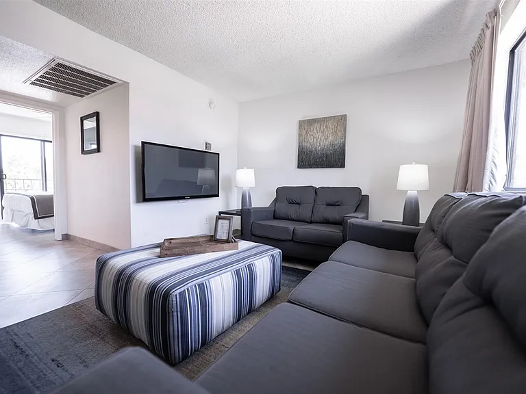 Scottsdale Park Suites — Photo 5