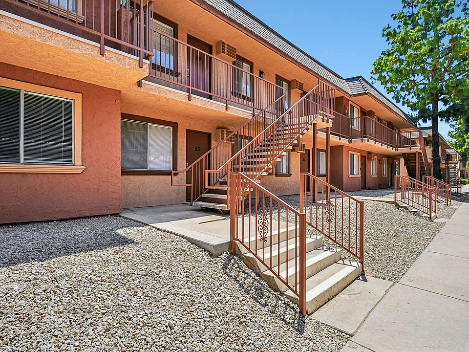 Parkhill Apts