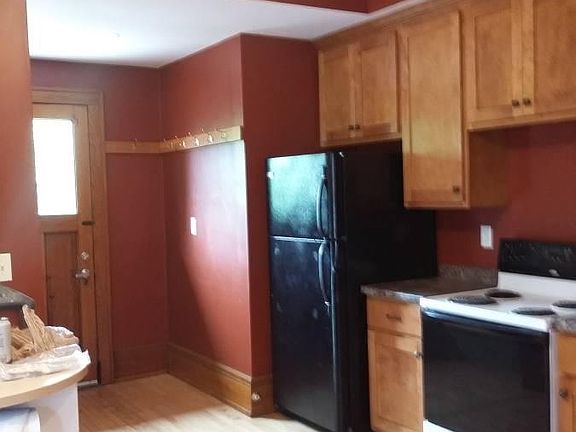 3rd image of 3029 N Maryland Ave
