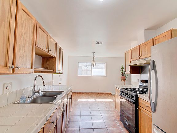 2nd image of 5184 Rhoads Ave