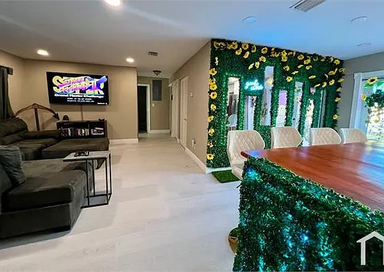 610 NW 3rd Way
