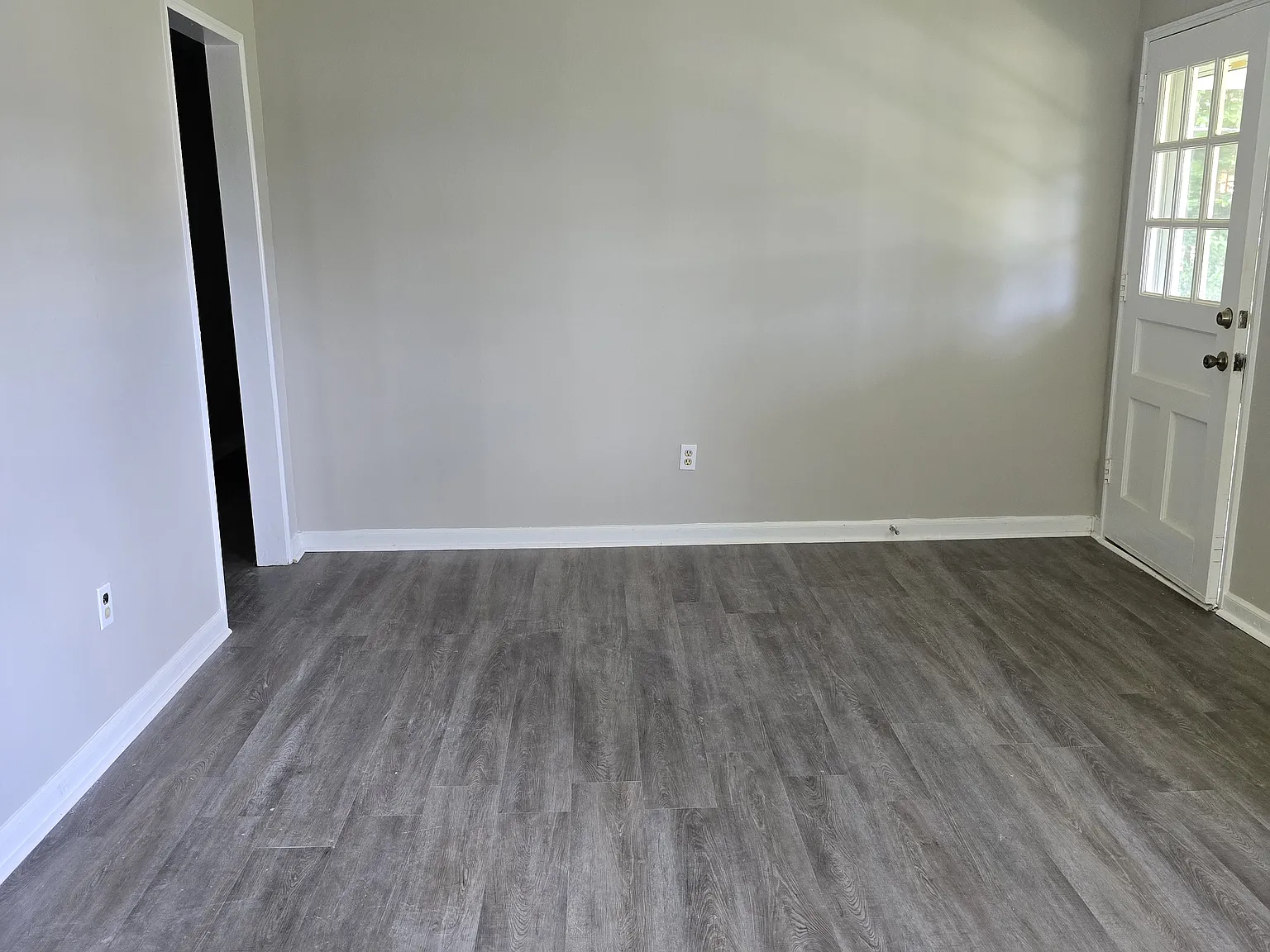 3 bed, 1056 sqft, $1,550 — Photo 4
