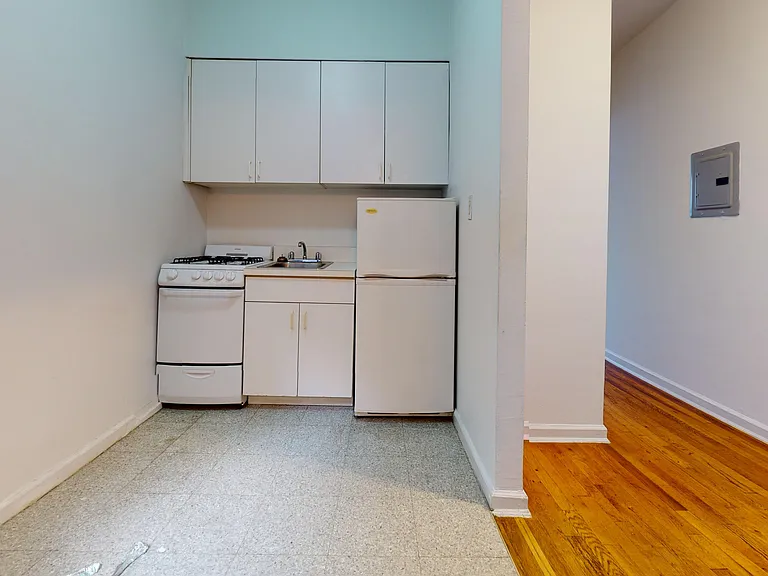 432 E 83rd St #5B — Photo 6