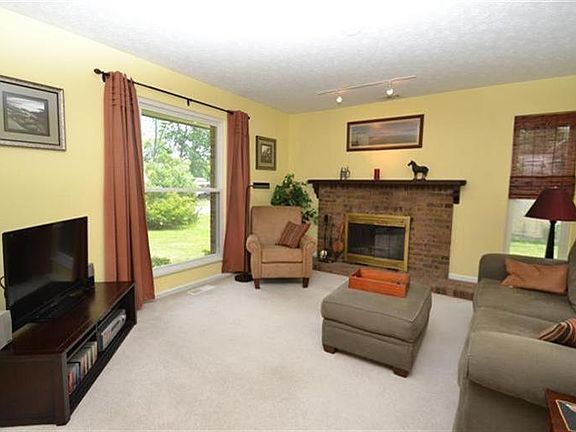 3rd image of 1275 Deblin Dr