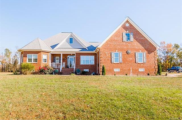1st image of 115 Fontainebleau Ct