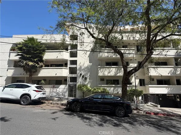 960 Larrabee St, West Hollywood, CA 90069