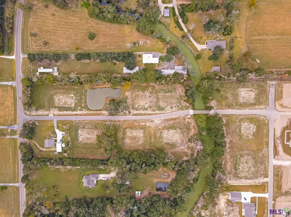 10279 Bayou Blvd, Saint Amant, LA 70774