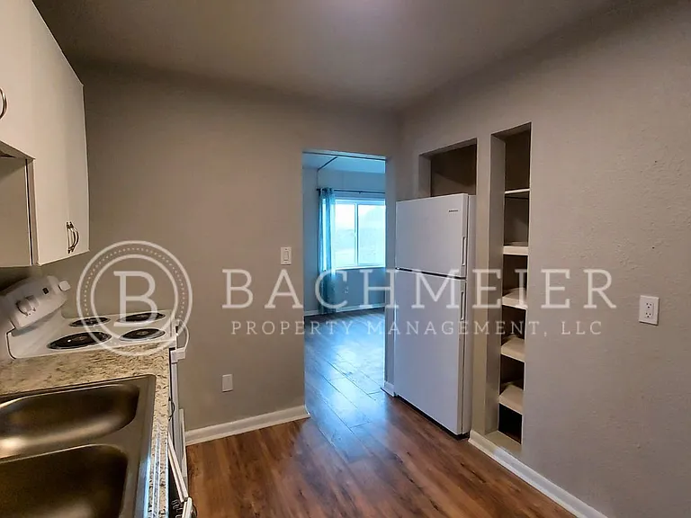 456 SE Cherry St — Photo 6