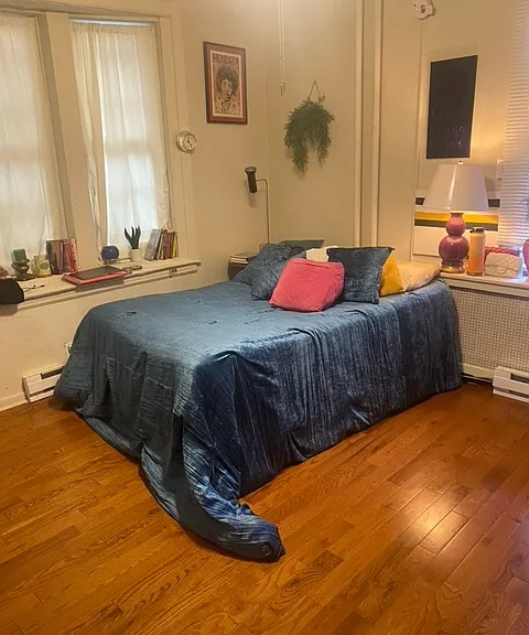 2134 Chestnut St #2R — Photo 1