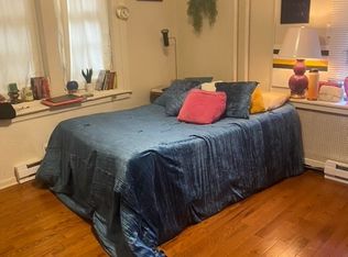 2134 Chestnut St APT 2R, Philadelphia, PA 19103