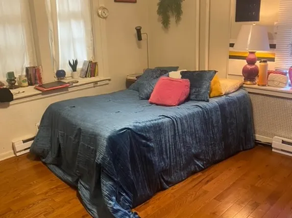 2134 Chestnut St APT 2R, Philadelphia, PA 19103