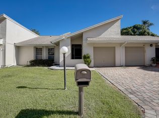 6992 Quince Ln, Lake Worth, FL 33467