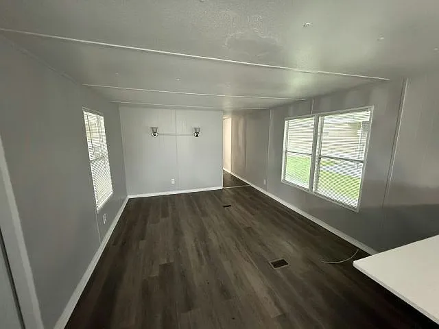 2850 New Tampa Hwy #17 — Photo 2
