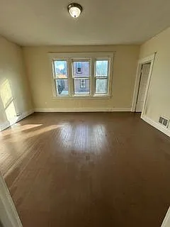 2 bed, 1.0 bath, 1146 sqft, $995 — Photo 2
