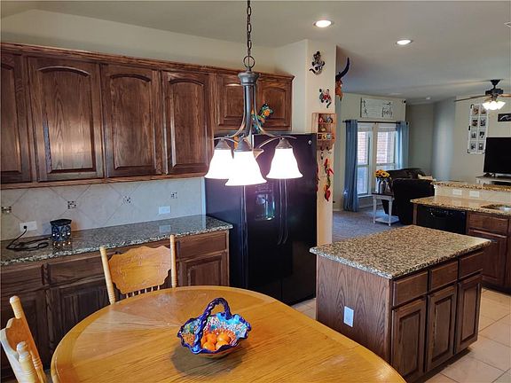 5th image of 1226 Bay Line Dr