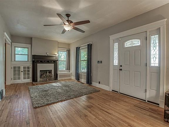 4th image of 3900 Forest Ave