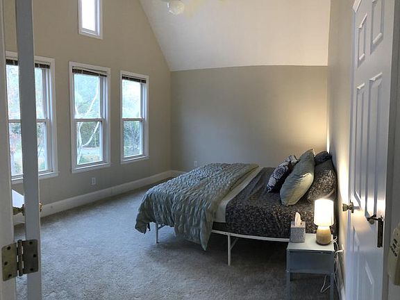3rd image of 5620 Chancery Pl