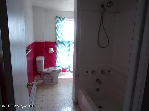 5th image of 171 Jones St