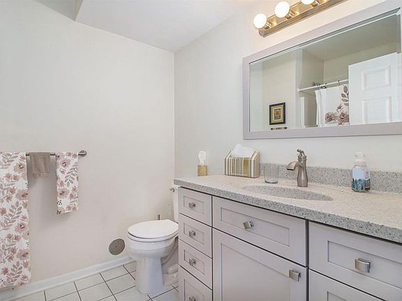 4th image of 1075 Joyce Ln