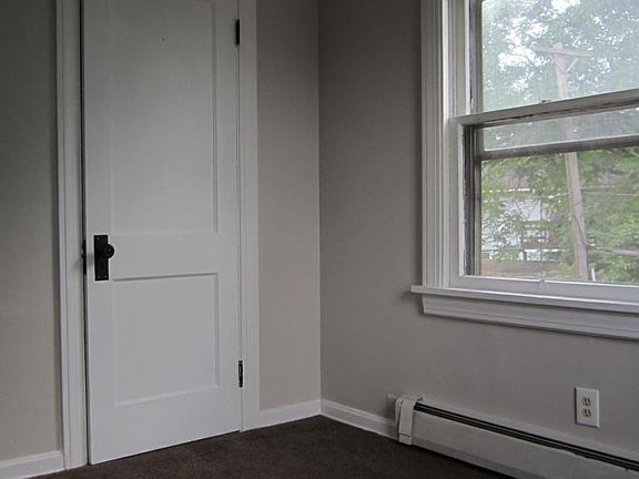2nd image of 4711 Harvard Ave #Up