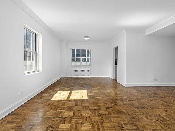4th image of 136 E 55th St APT 12H