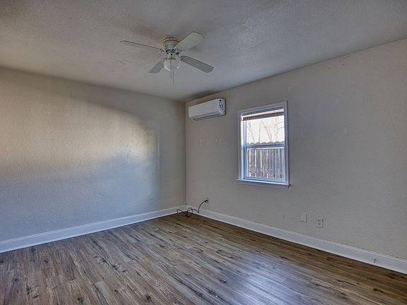 5th image of 1005 Little Bay Ave APT B1