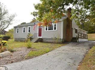 19 Old School House Rd, Plymouth, MA 02360