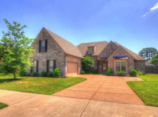 5084 Foggy River Ln, Bartlett, TN 38135