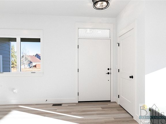 3rd image of 3630 Winter Dr