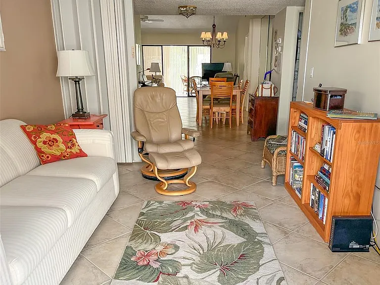 690 Bird Bay Cir #28 — Photo 3
