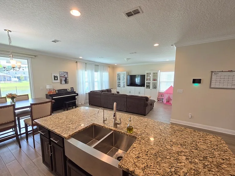 8196 Cape Fox Dr — Photo 8