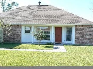 17059 Fox Ridge Dr, Prairieville, LA 70769