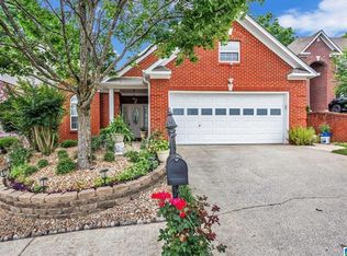 3025 English Oaks Cir, Vestavia, AL 35226