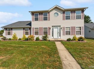 950 Whitechapel Dr, O Fallon, IL 62269