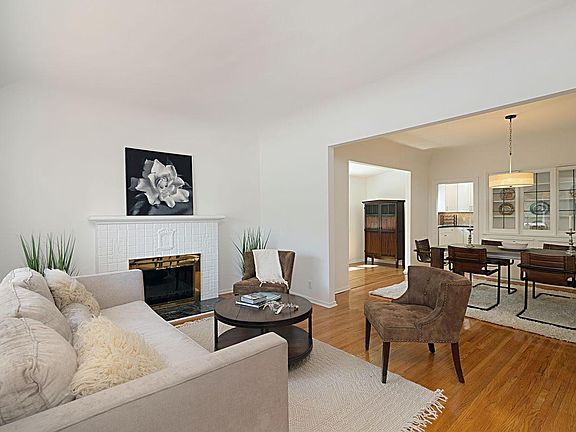 4th image of 9015 Rosewood Ave