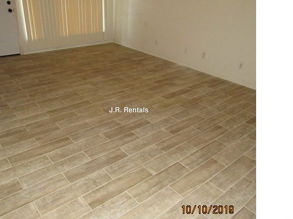4th image of 5308 Daybreak Dr APT A