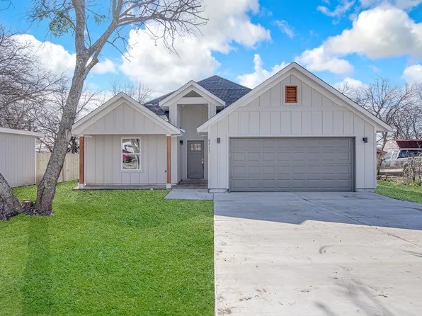 8813 Spaugh Ct, White Settlement, TX 76108