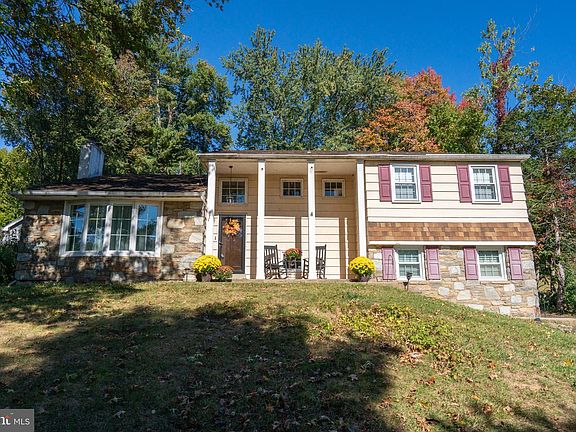 2nd image of 261 Fairhill Dr