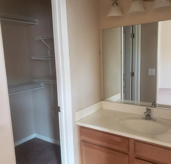 743 E Wolf Hollow Dr — Photo 11